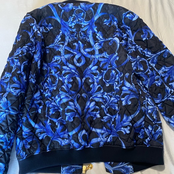 Versace Jacket purchased on Rode Drv - Picture 5 of 12